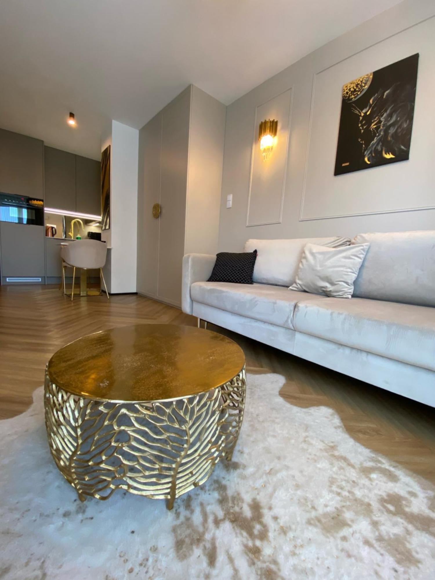 Lux Stays By Torres At K39 Krakau Exterior foto